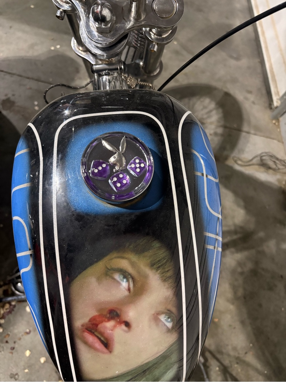 Custom motorcycle gas cap - Picture 3 of 5